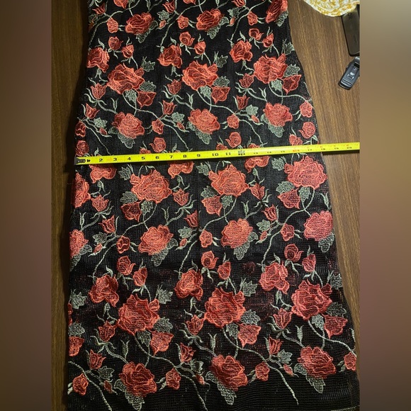 ELLIE WHITE ROSE DRESS size large - Picture 10 of 11